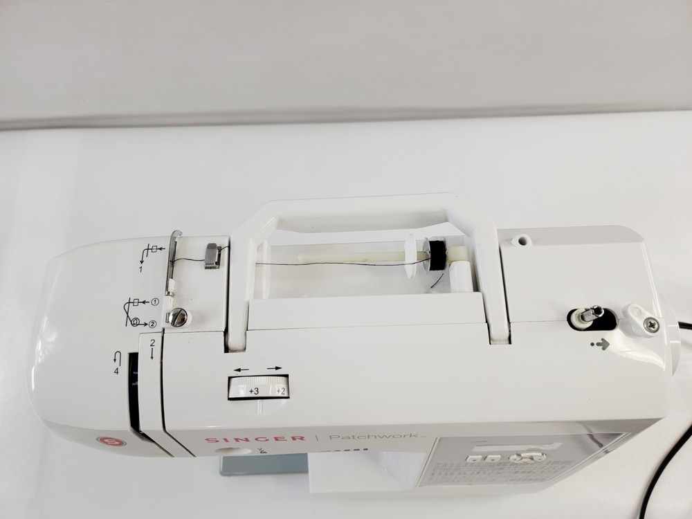 Singer Patchwork 7285 Sewing & Quilting Machine W/ Extension Table - VIDEO