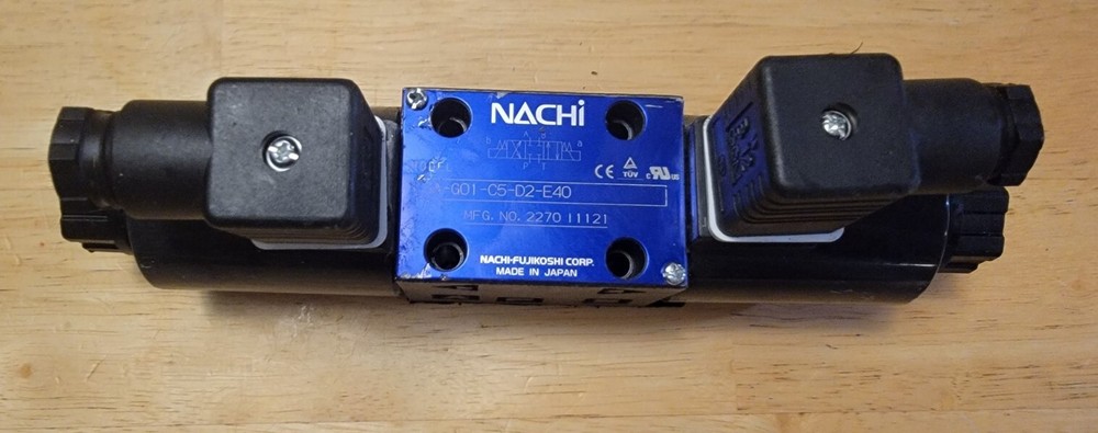 NEW Nachi SA-G01-C5-D2-E40 Directional Control Valve