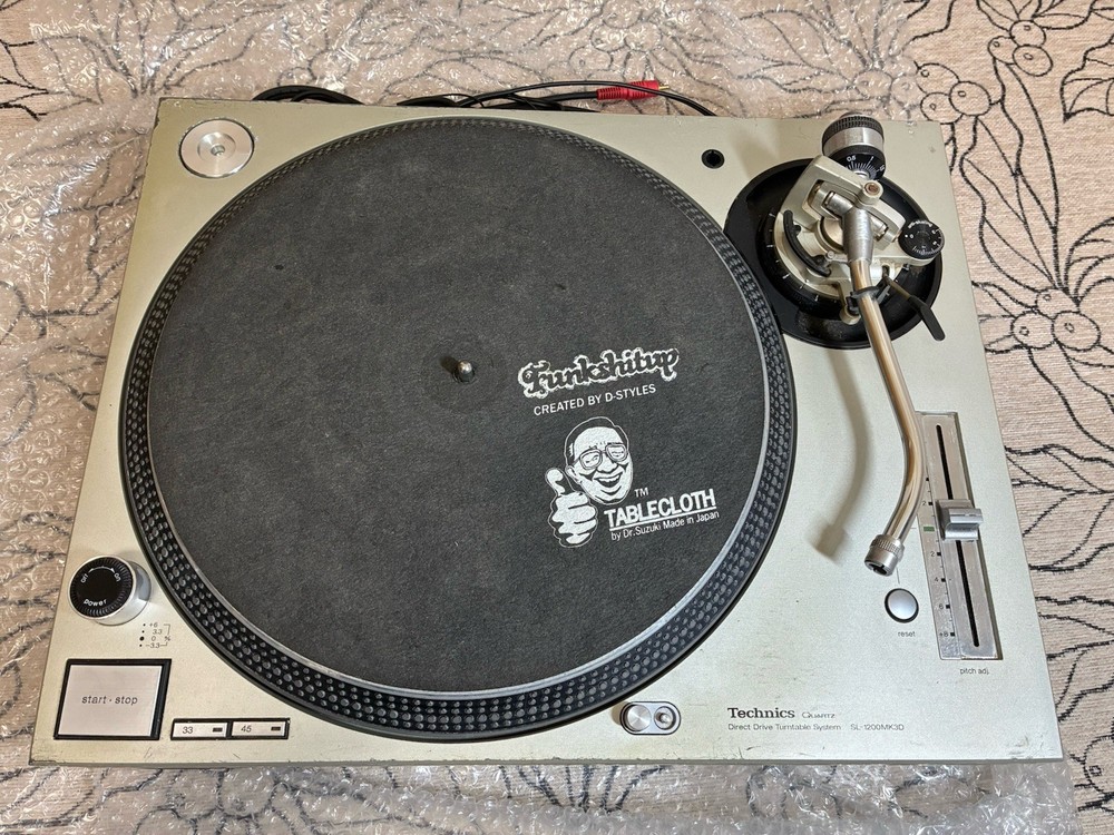 Technics SL-1200MK3D Quartz Silver Direct Drive DJ Turntable