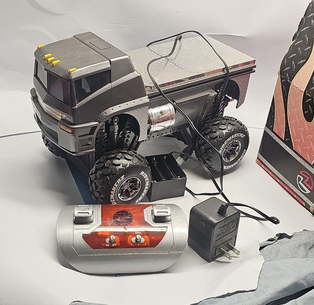 Ridemakerz Remote Control Truck Silver Black with Controller and Accessories