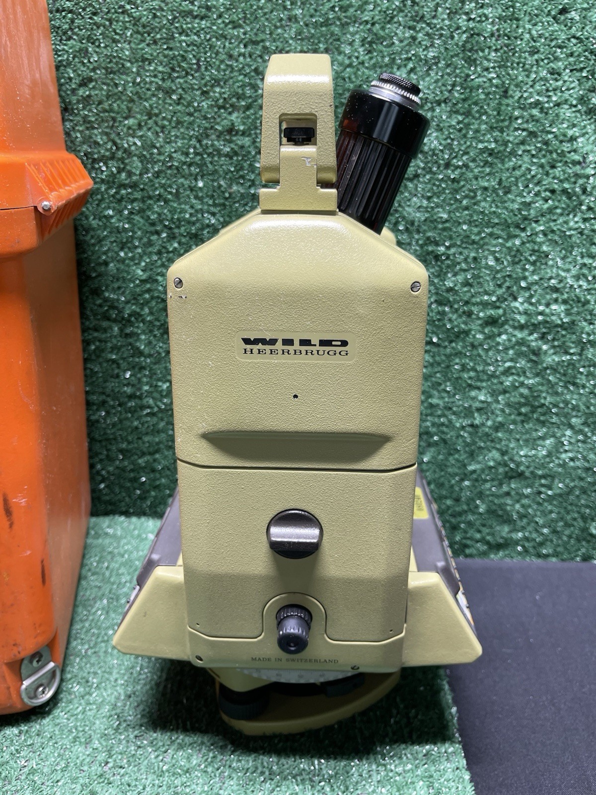 Leica Wild Heerburg T3000 Theomat Theodolite /Sun Filter. W/Case&Key No Battery.