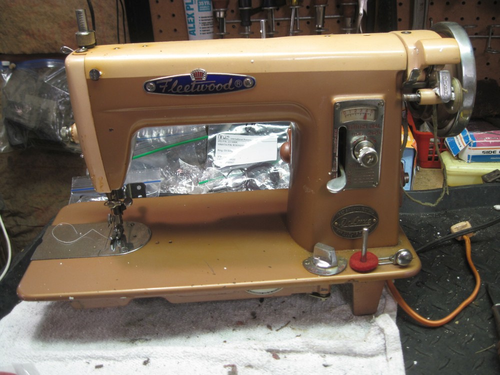 Fleetwood Sewing Machine Stop Motion Knob For Hand Wheel