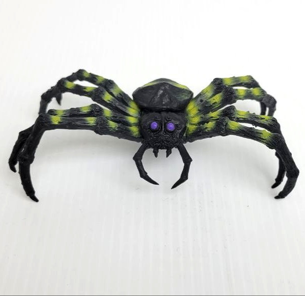 Bandai HG Godzilla Destroy All Monsters Kumonga 1968 Gashapon 5" Wide Figure