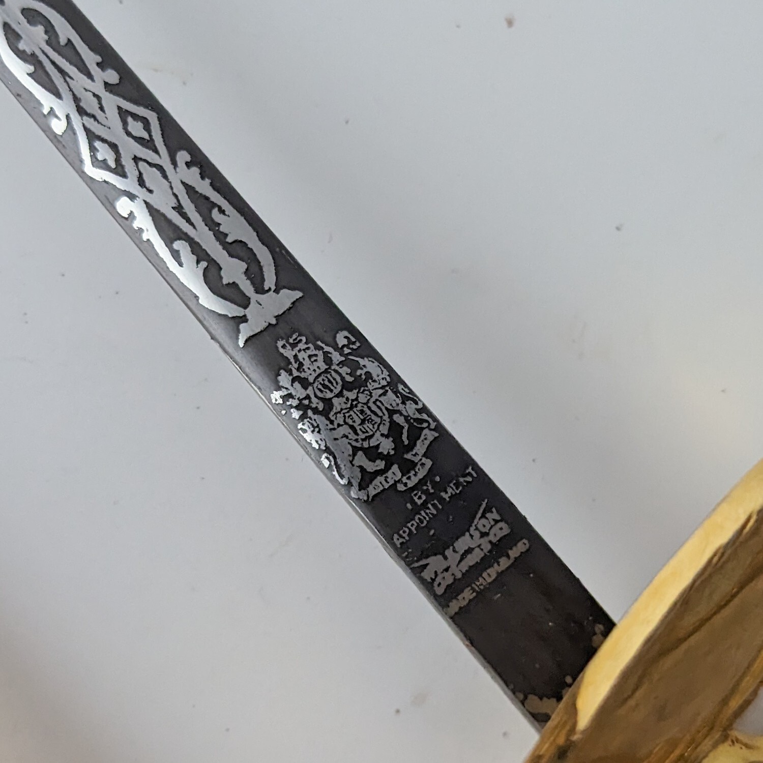 Vtg Wilkinson Sword Officers Presentation By Appointment Queen Elizabeth II