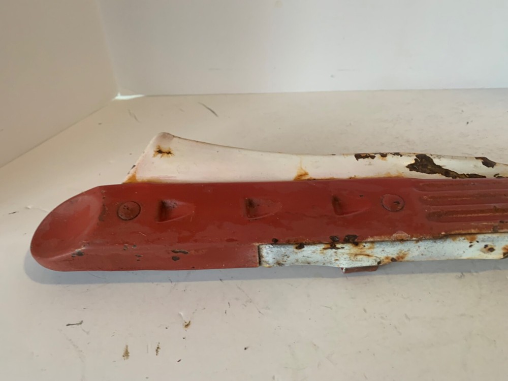 VINTAGE BICYCLE CHAIN GUARD