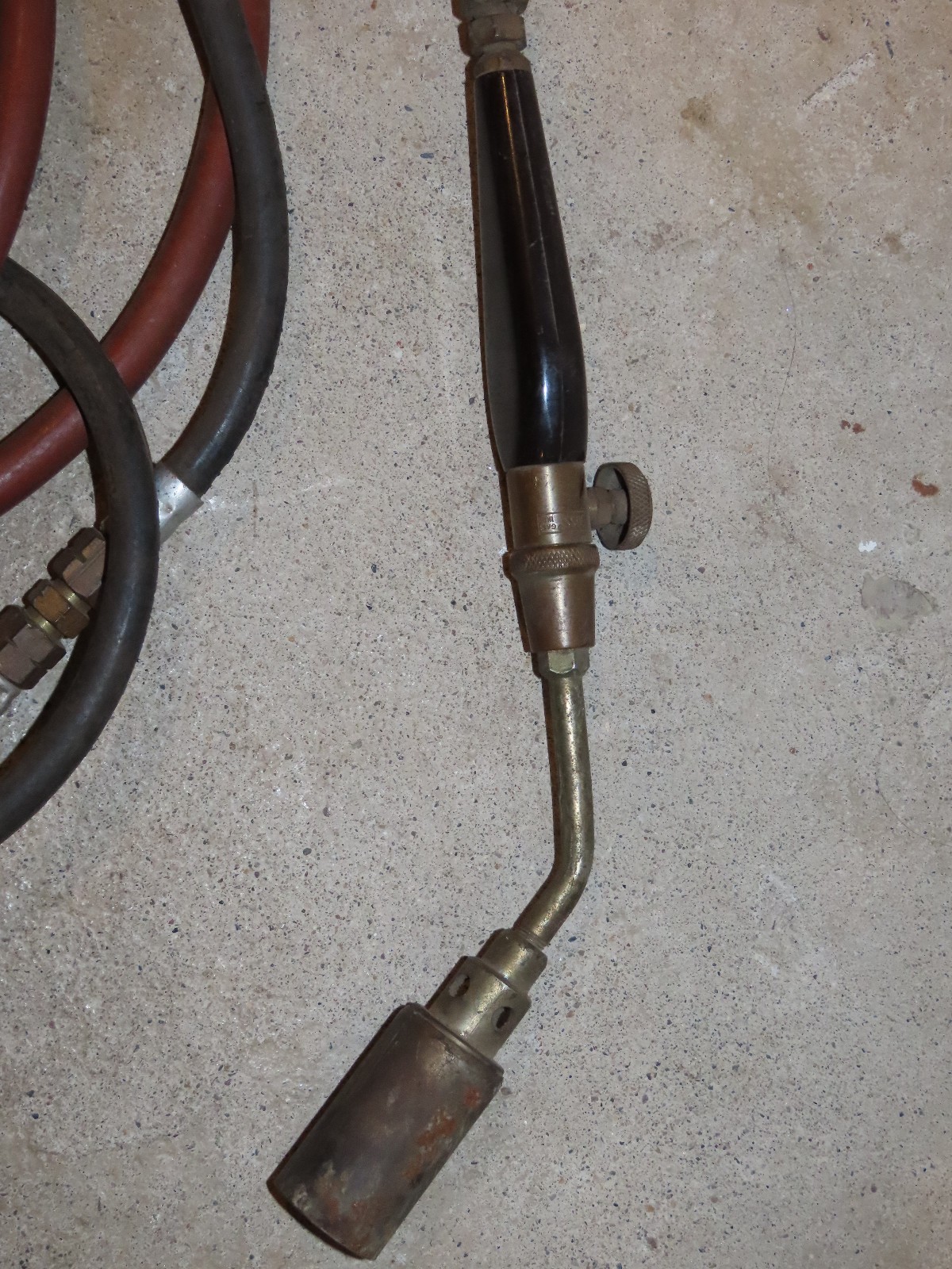 Complete Propane Torch Nozzles with Red Handles Hose Regulator Etc REGO 567B