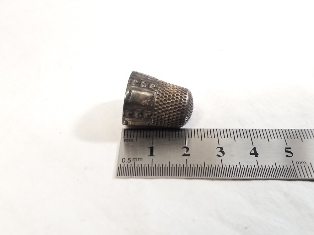 Collectible Antique Marked Sterling Silver Sewing Thimble Makers Mark! Patterns