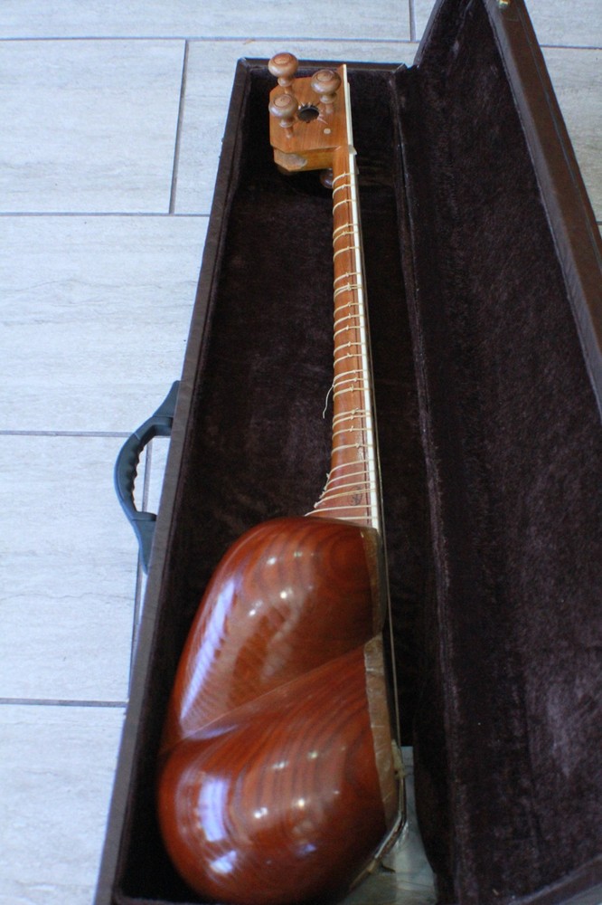 Persian Tar High Quality with extras