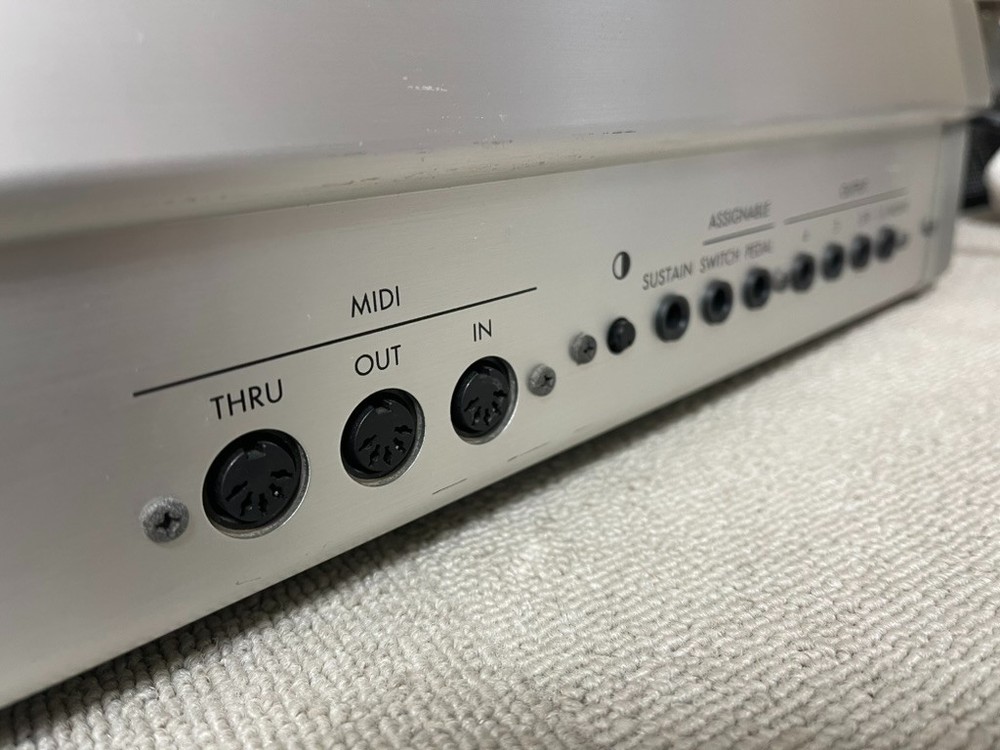 KORG TRINITY Plus Music Workstation Synthesizer 61-Key with Power Cable Tested