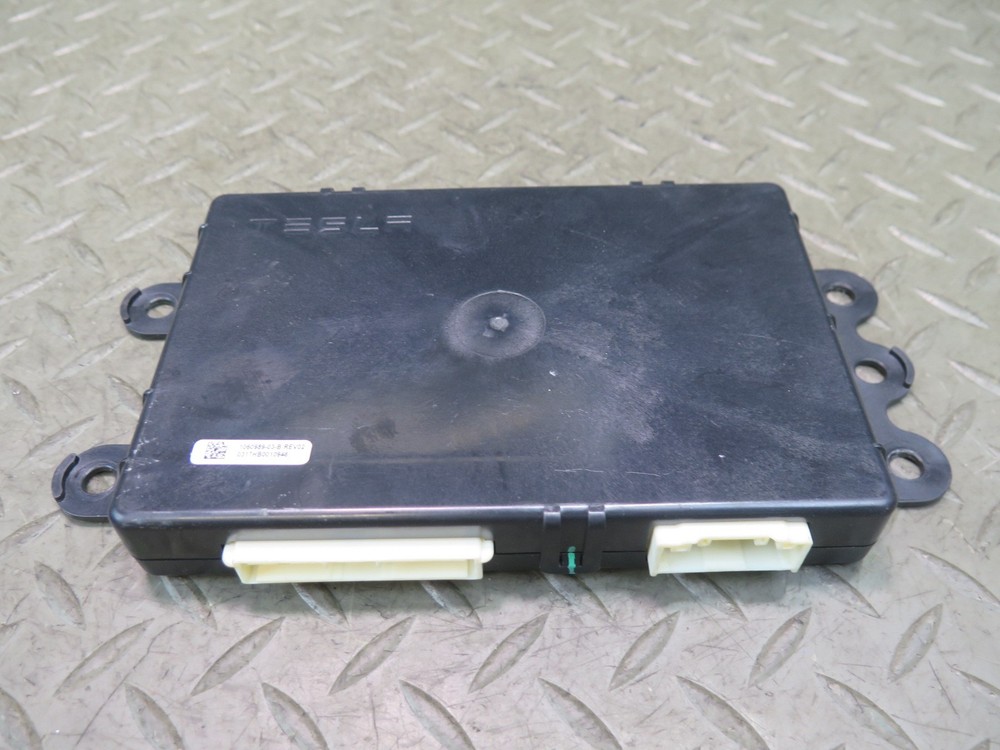 2016-2019 TESLA MODEL S 75D AIR SUSPENSION CONTROL MODULE UNIT