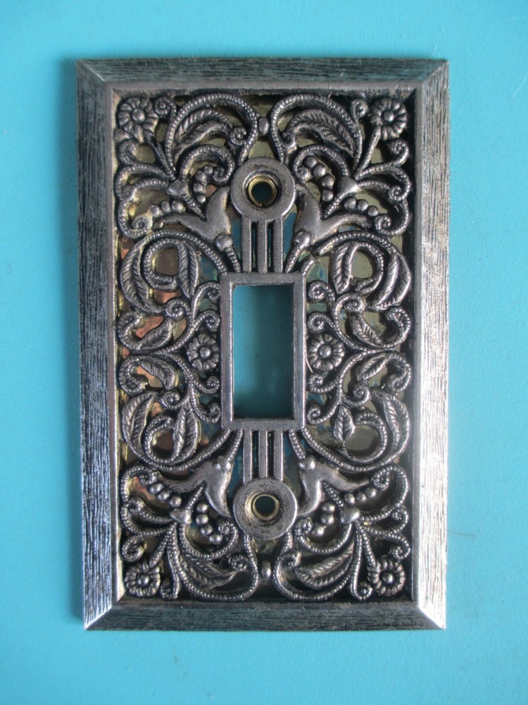 VINTAGE BRASS SINGLE SWITCH PLATE COVER