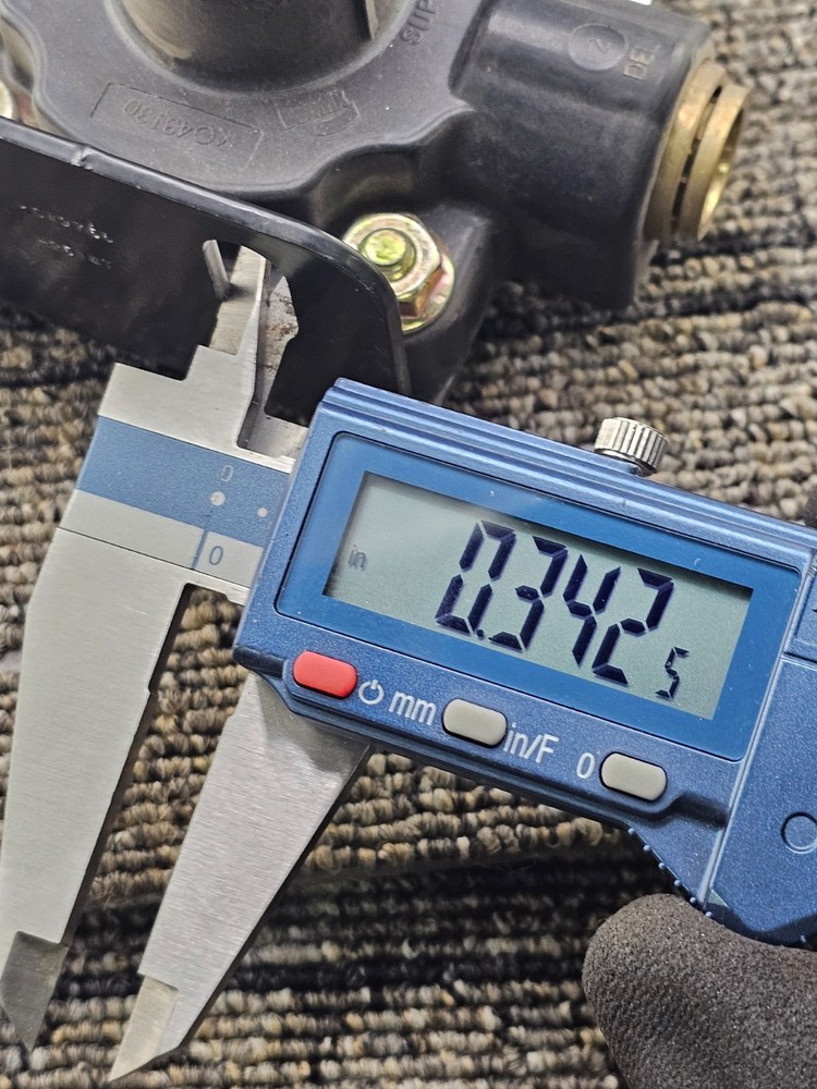 Bendix 3518868C2 Quick Release One Valve Pushlock