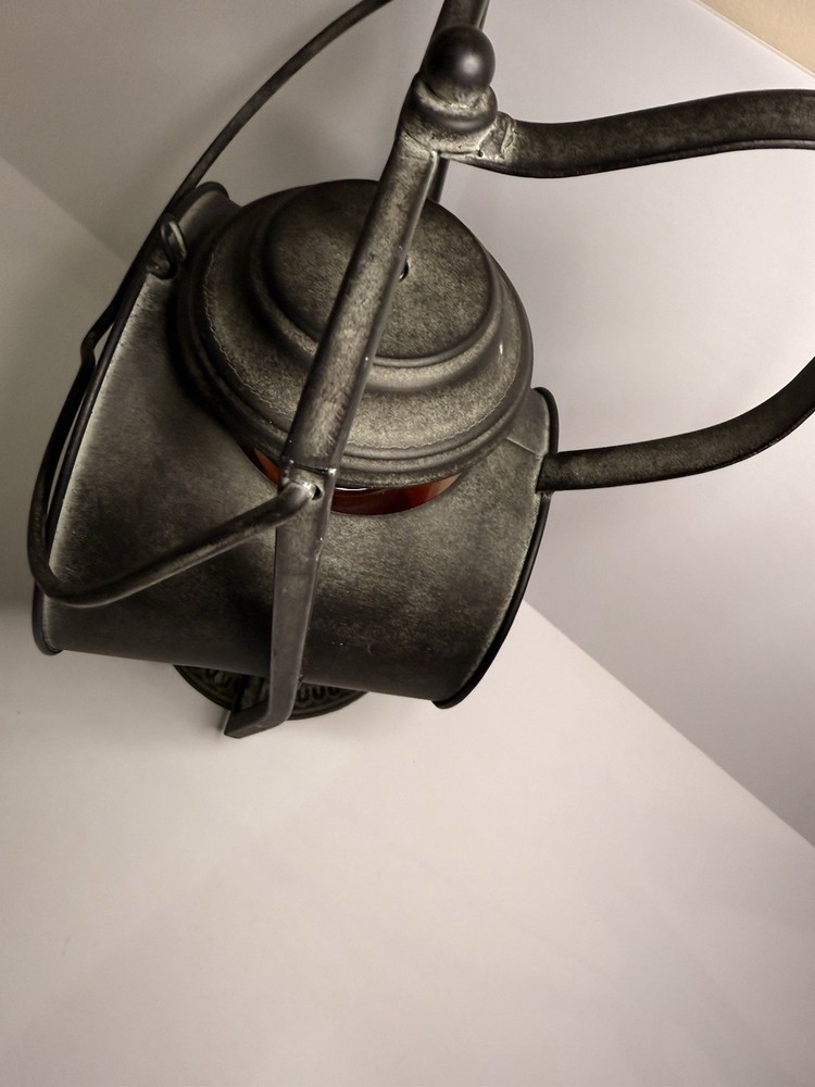 Vintage Lantern Globe Candle lantern.
