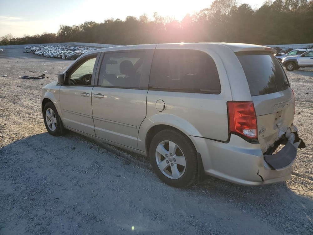 CARAVAN 2013 Glove Box 4912095