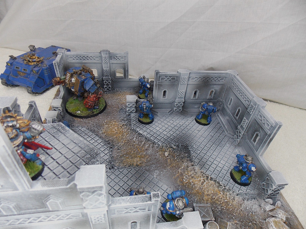 WARGAMING TERRAIN PAINTED BUILDING