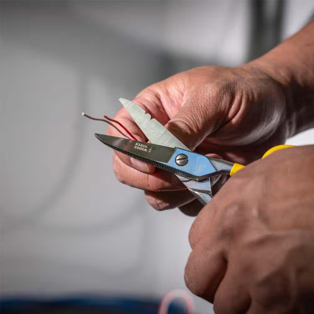 Heavy-Duty Scissors with Free-Fall Handle