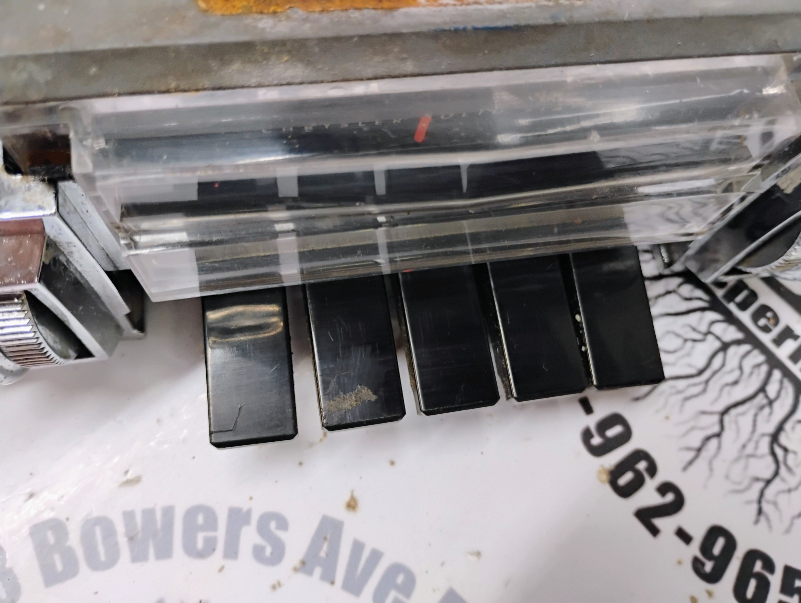 1968-1969 Dodge/ Chrysler Solid State Thumb Wheel AM Radio 2884-631