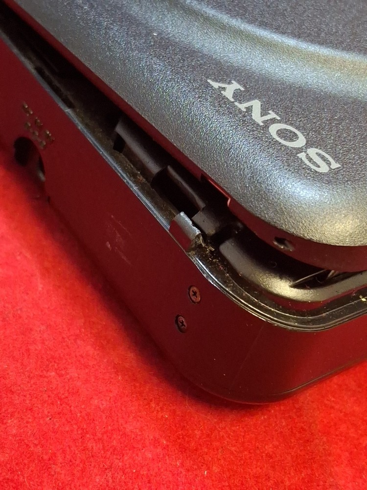 Vintage Sony Discman D-22 CD Player Working E5