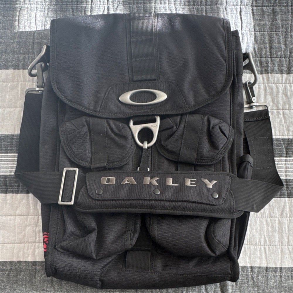Oakley Tactical Field Gear Standard Issue (Red Code)