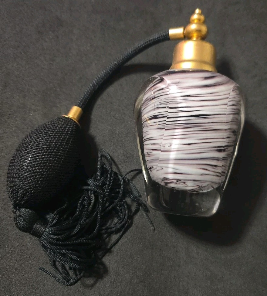 Black And White Pattern Vintage Perfume Atomizer