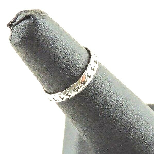 Size 4 Adjustable Sterling Silver Herringbone Toe - Midi Ring