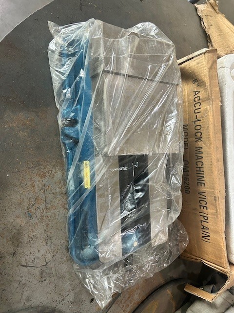 QM16200 8" Accu-Lock Machine Vice