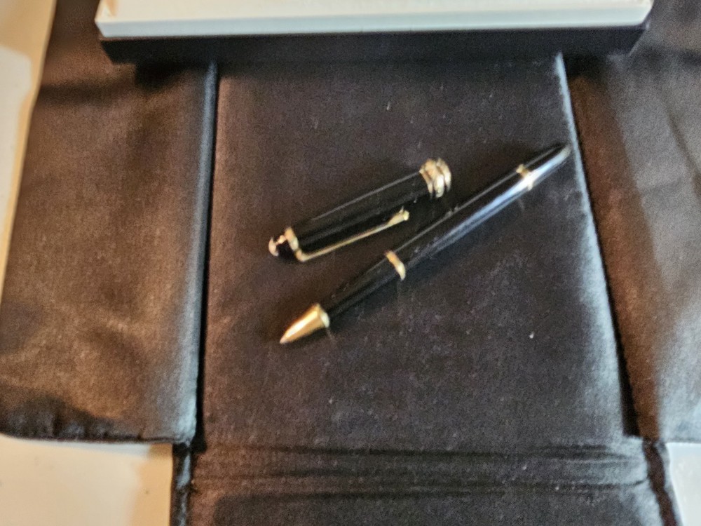 MONTBLANC PEN