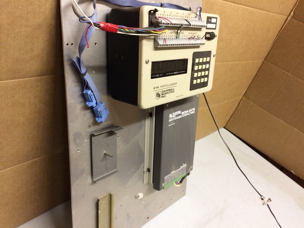 SDM-INT8 Eight channel interval timer & Campbell Scientific 21X Micrologger