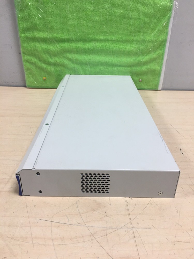 Adtran NetVanta 1224STR Managed Switch, 1200520L1 NO RACK EARS (TESTED)