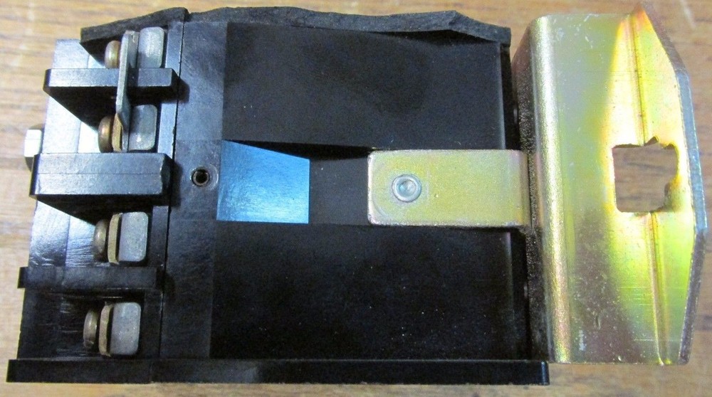 NEW NOS Micro Switch RYSAA2 On Delay Timer Industrial Control Relay 102-132V