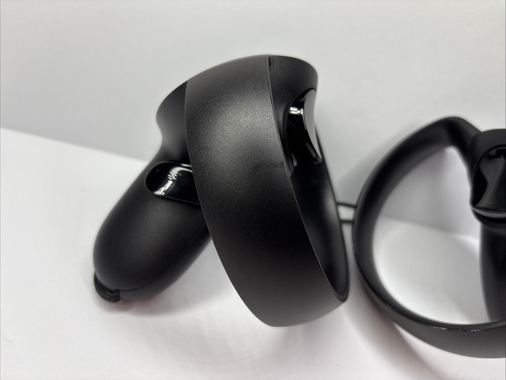 OCULUS Rift CV1 Touch Controllers VR - Right AND Left - Free Shipping