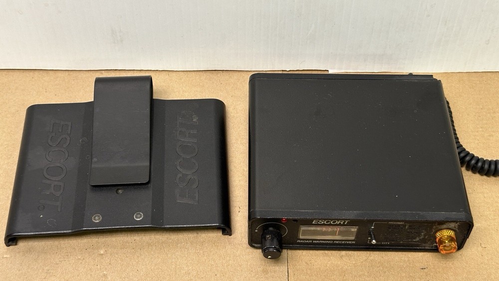 Cincinnati Microwave ESCORT Radar Detector w/ Mount, Cable -Meter not responding