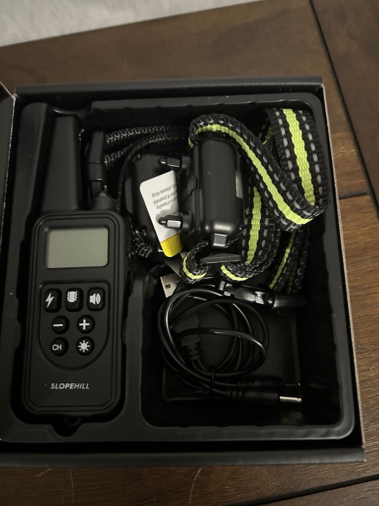 Slopehill 880 electronic dog training collar with remote control