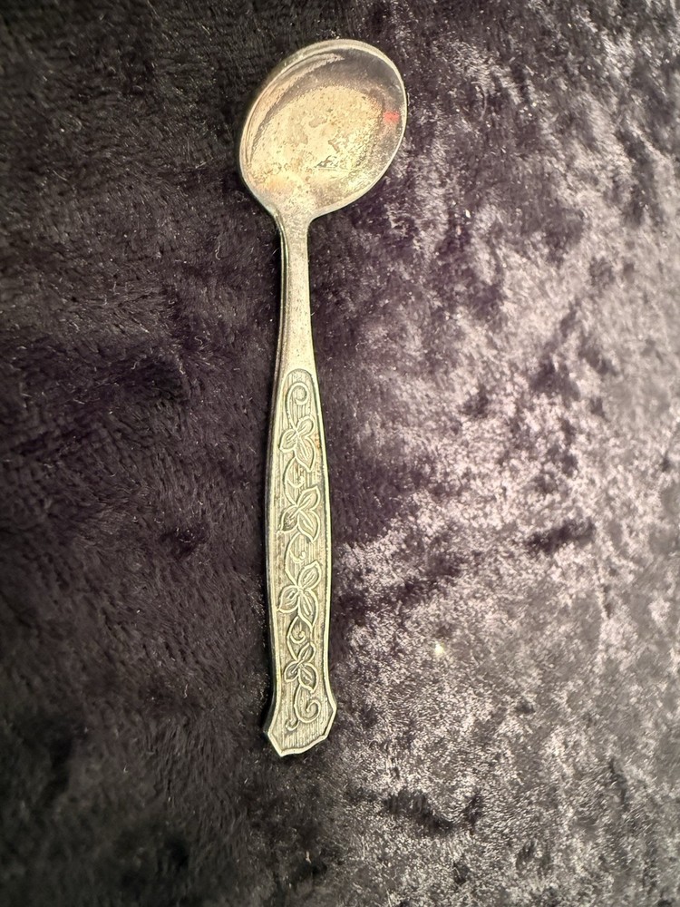 MEKA Denmark Salt Cellar Spoons (8)