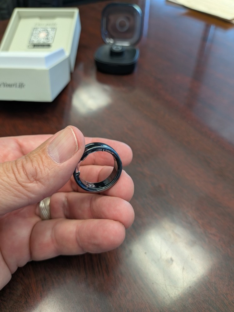 Circular Ring 2 - Obsidian Black - Size 11 - Smart Ring