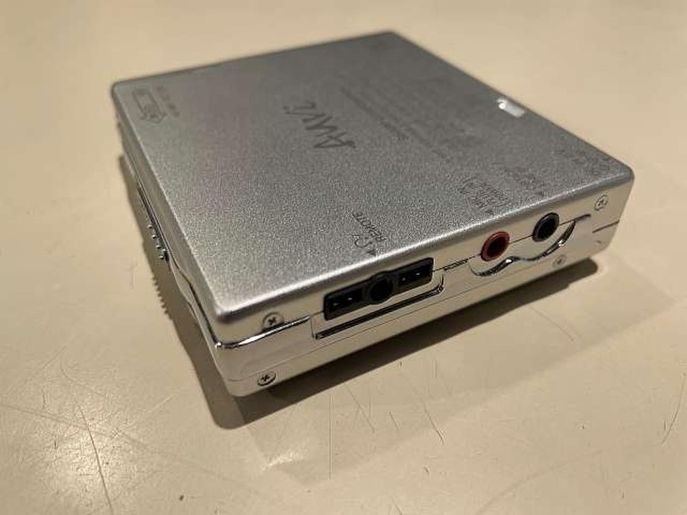 Sharp MD-DR77-S Portable Audio Player Good Condition from Japan