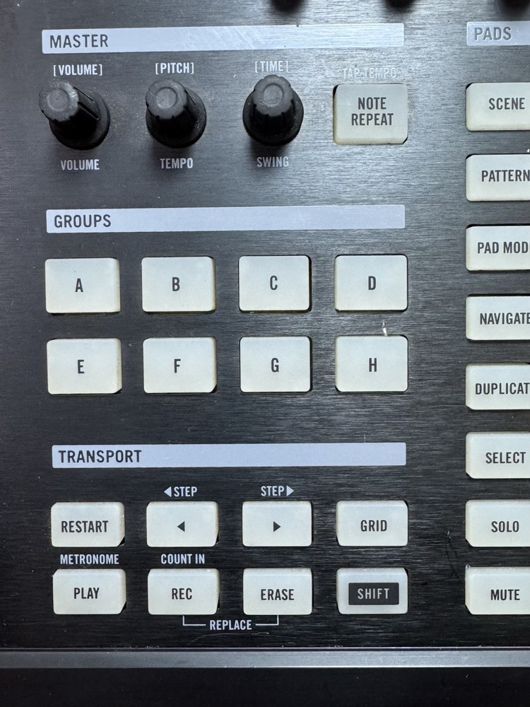 Native Instruments Maschine MK1 Controller MIDI/USB/Audio Interface Pro Gear DJ