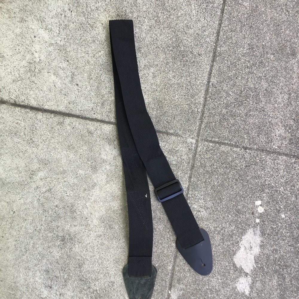 White Black Lightning Bolt Guitar Wear Strap
