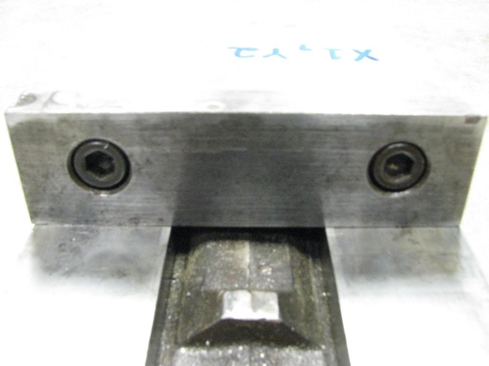 Kurt Type Angle Lock Mill Vise 6" Jaw Width