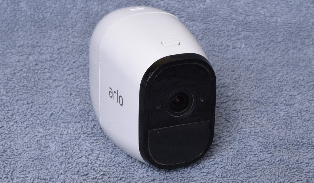 Arlo Pro Security Camera System – VMB4000 Base Station + 1 Wireless Cameras