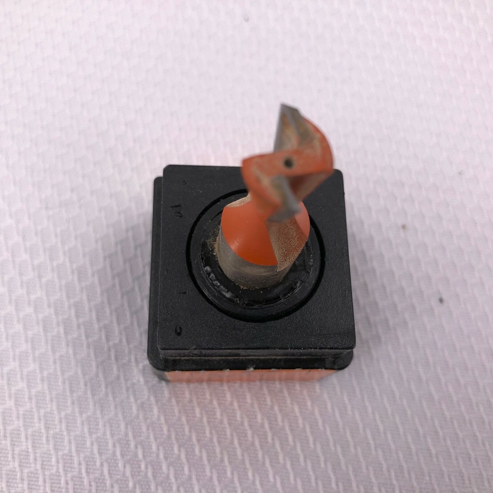CMT Orange Tools Dovetail Bit 818.628 11 EUC