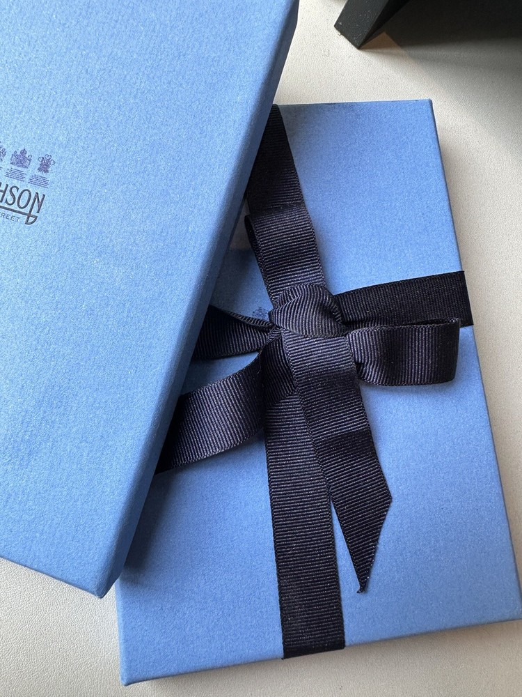 Smythson Passport Holder Leather Grain Black Gift idea