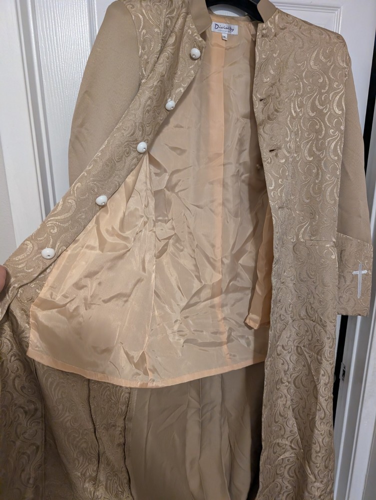 Divinity Clergy Ministry Robe Size Medium