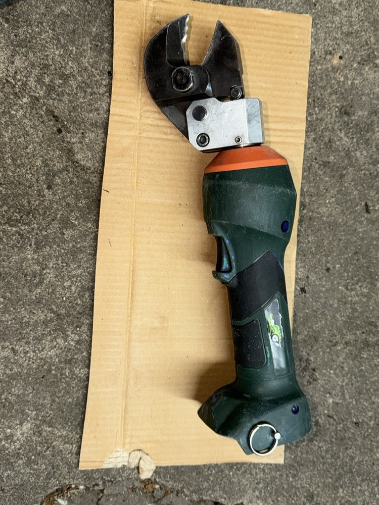 Greenlee Gator ES20X Cable Cutter 18V Tools Only