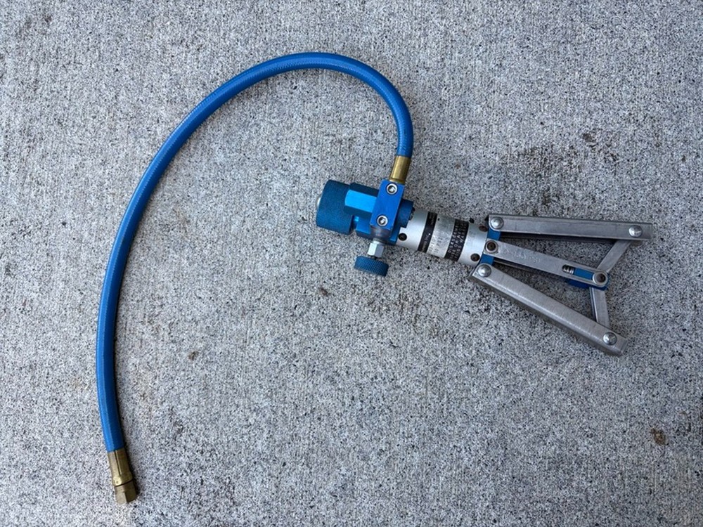 3D Instruments #8103-100 Range 0-150 PSI Hand Held Test Pump