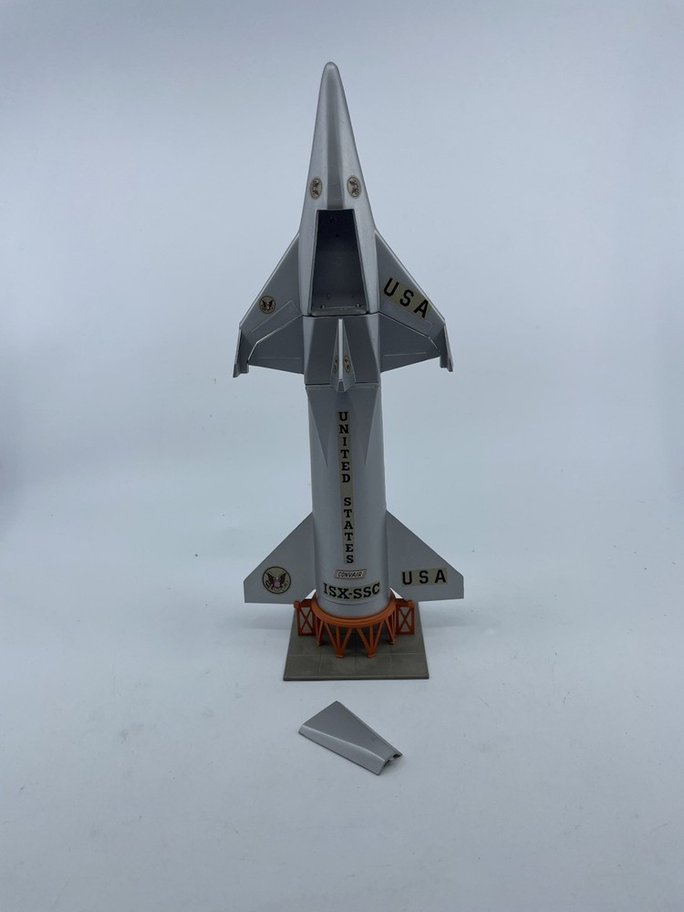 REVELL 1959 CONVAIR SPACE SHUTTLECRAFT MODEL