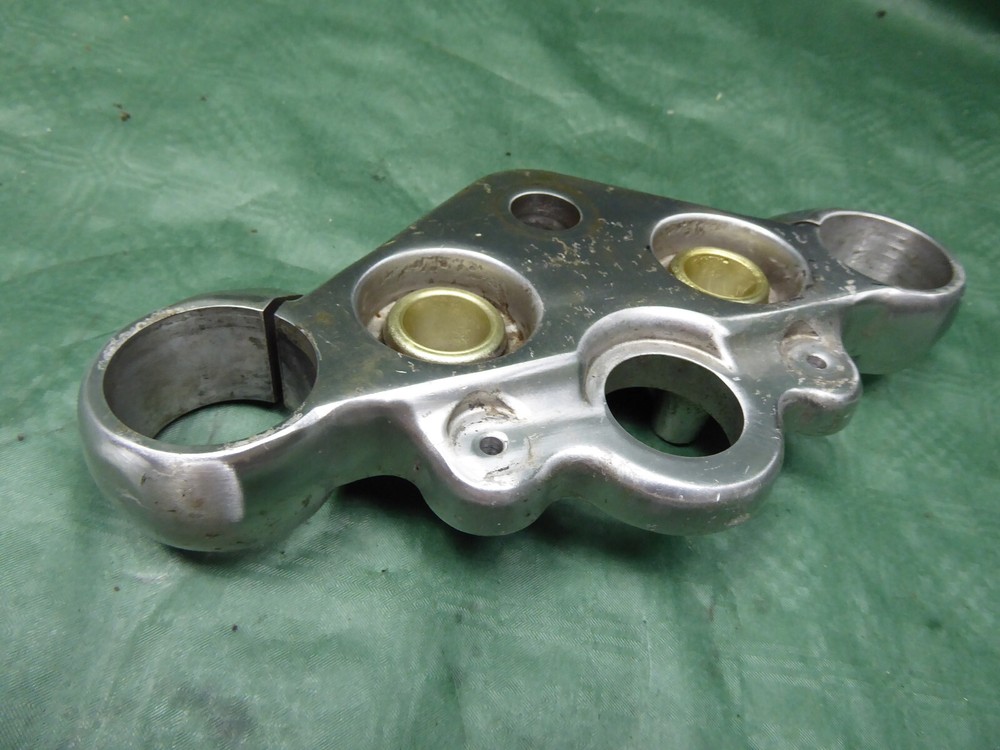 TRIUMPH THUNDERBIRD 900 LEGEND (int.c2*) FORK BRIDGE
