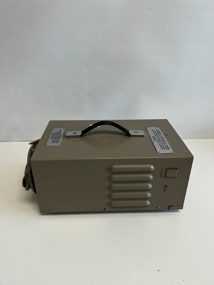 Olympus CLK-3 Cold Light Supply Source - Power Tested Only