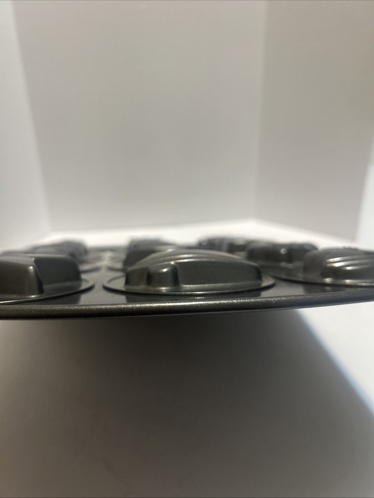 Wilton Christmas 12 Cavity Non Stick Cookie Pan