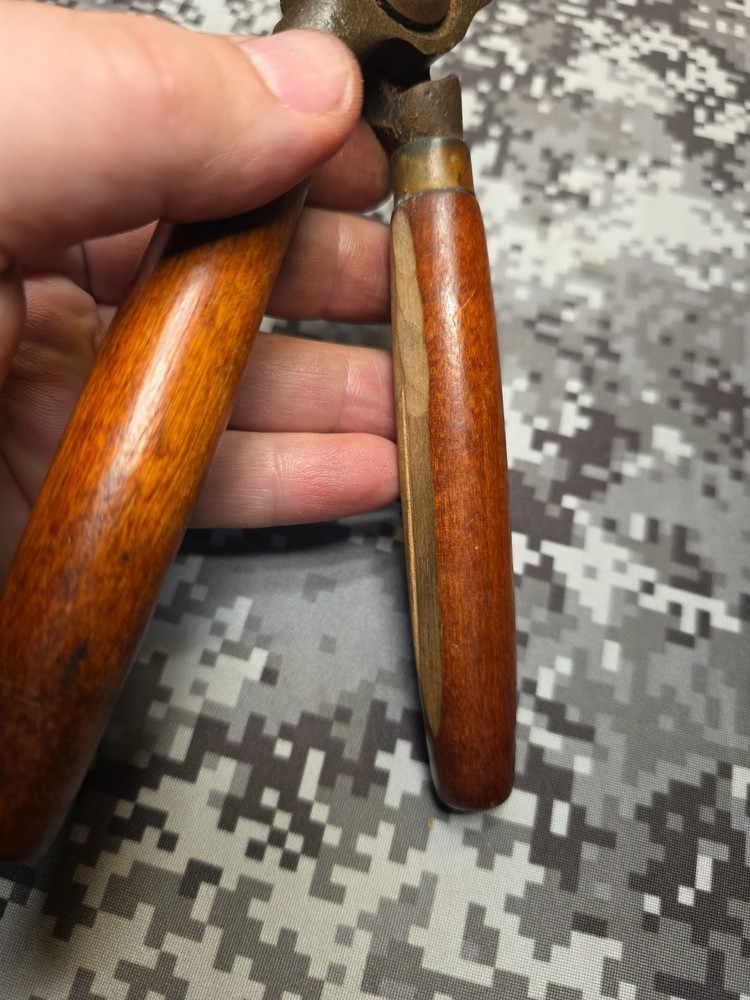 LYMAN SINGLE OR DOUBLE CAVITY BULLET MOLD LEAD MOULD HANDLE RELOADING